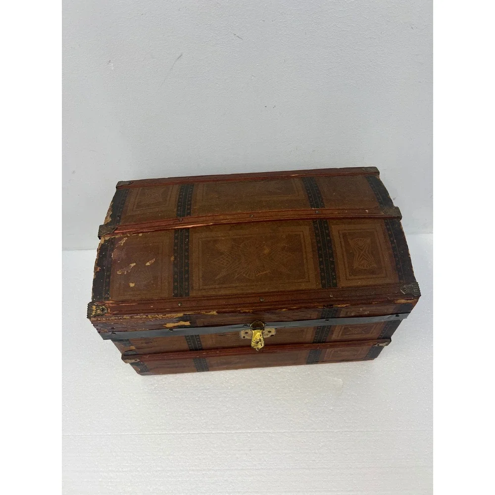 Wood Dollhouse Steamer Trunk Miniature Antique Storage Box Chest SALESMAN SAMPLE
